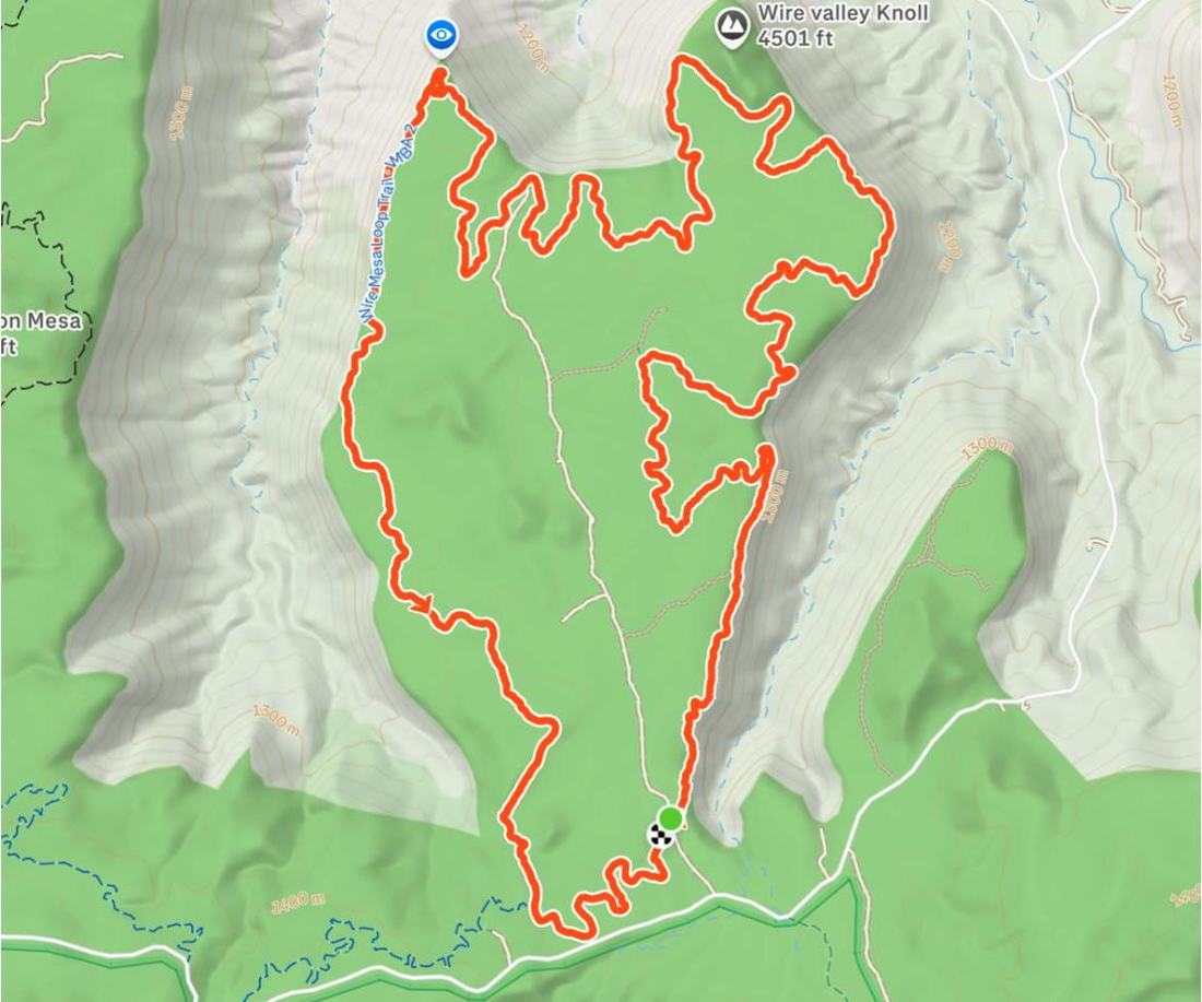Map of Wire Mesa: a loop from the Wire Mesa Trailhead at the south end of the mesa, run counterclockwise around the rim.